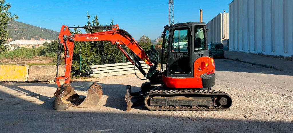 Imágenes de la potente Mini Excavadora Kubota U48-4: eficiencia y rendimiento excepcionales en cada operación de excavación y movimiento de tierras